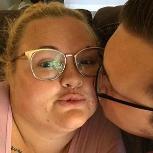 Meet your Posher, Kendra